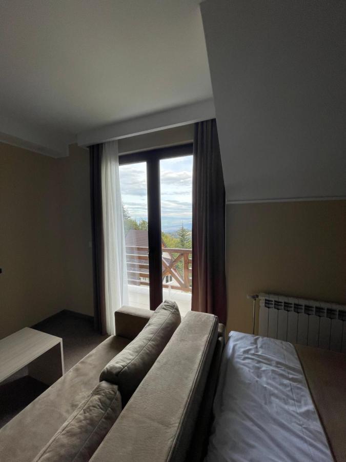 Vila Lucky Kop & Restoran Kopaonik Buitenkant foto