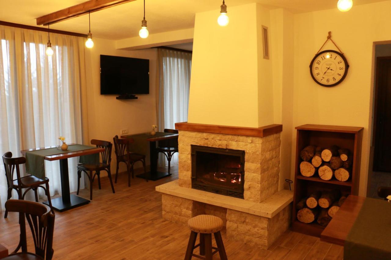 Vila Lucky Kop & Restoran Kopaonik Buitenkant foto